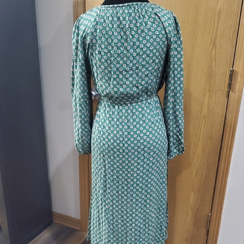 Anthropologie Green Patterned Lightweight Bishop Sleeve Dress - Picture 7 of 10